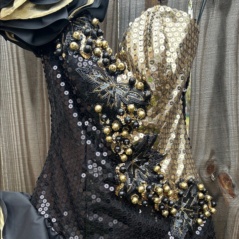 Vintage 1991 Alyce Designs Black and Gold Sequin Prom Dress with Ruffles - Picture 4 of 16